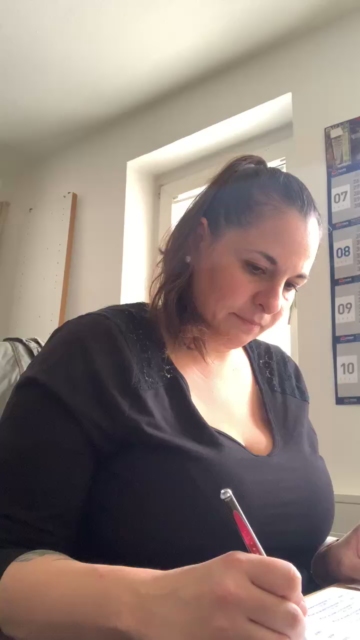 HornyMilfLeah 18-08-2021 XXX 